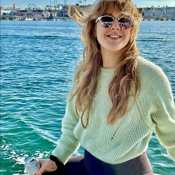 Meet your Posher, Tori - Picture 1 of 1